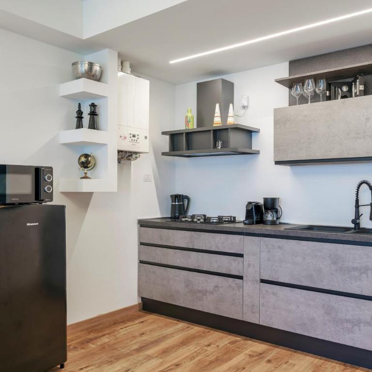 EMERALD APARTMENT - Regarda Travel - Appartamento con 2 Camere da Letto e Balcone - 8