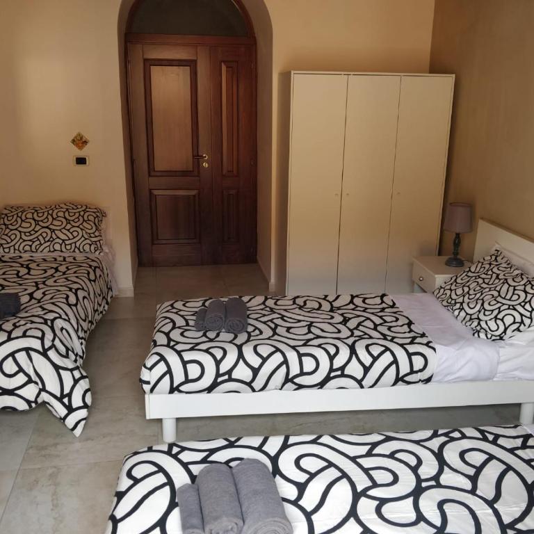 Kalos Rooms - Camera Tripla Comfort - 22
