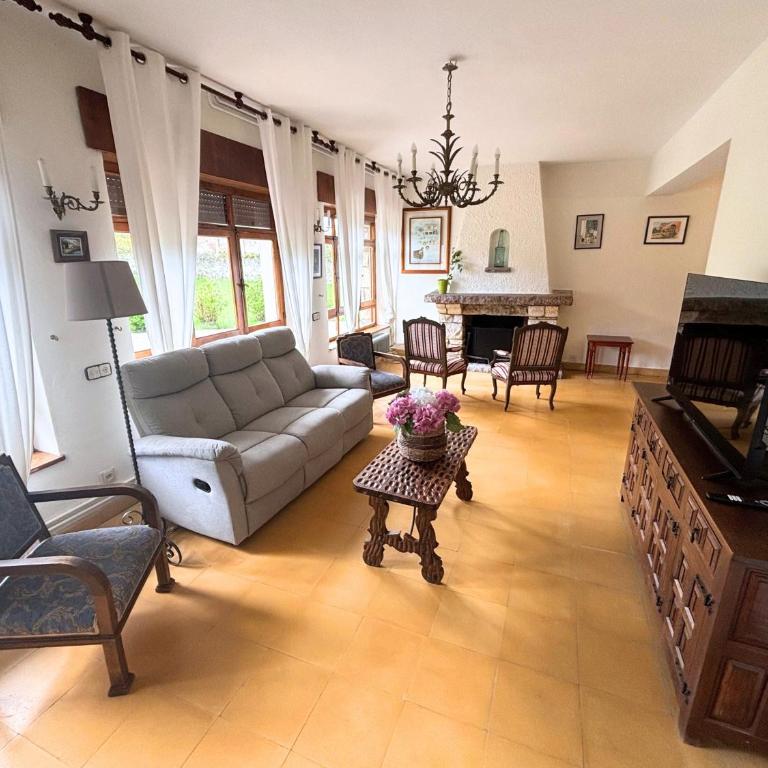 Chalet Las Llamas - Four-Bedroom House - 12