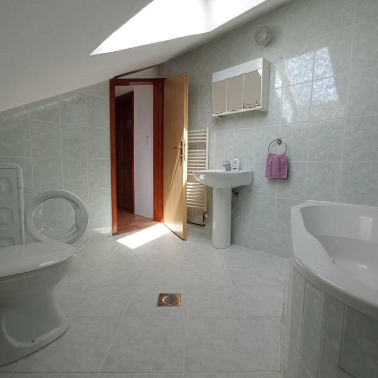 Apartman "EM" - Two-Bedroom Apartment with Terrace - 19