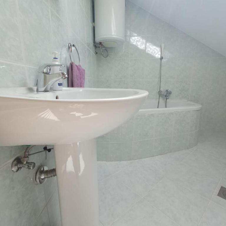 Apartman "EM" - Two-Bedroom Apartment with Terrace - 20