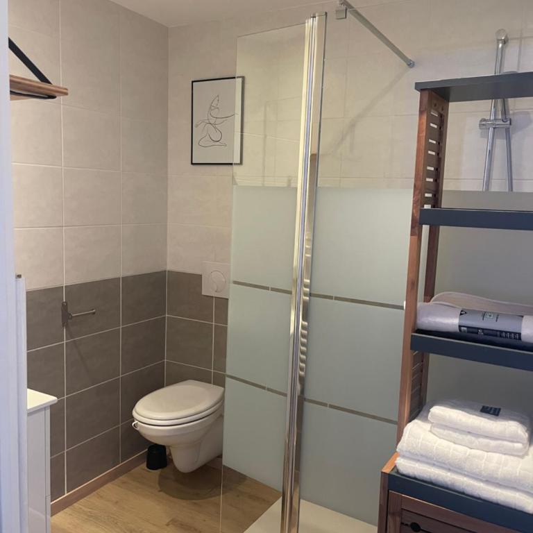 Studio cosy, résidence de tourisme avec piscine - Appartement 1 Chambre - 10
