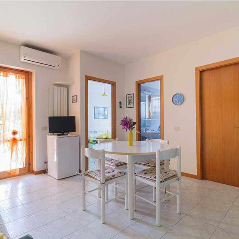 R03 - Trilocale con giardino - Apartment - 2