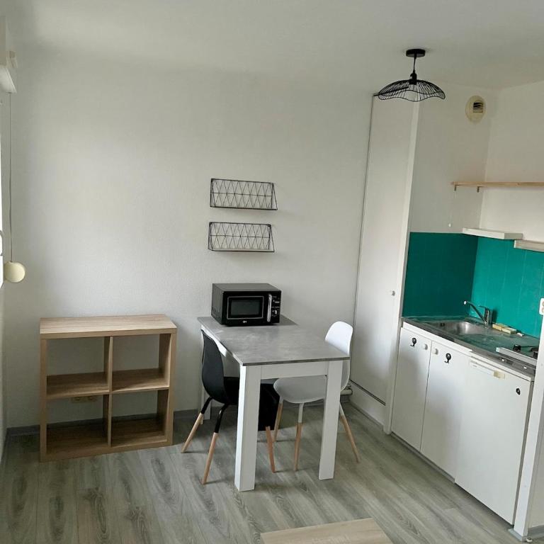 Studio calme proche de la gare - Appartement 1 Chambre - 8