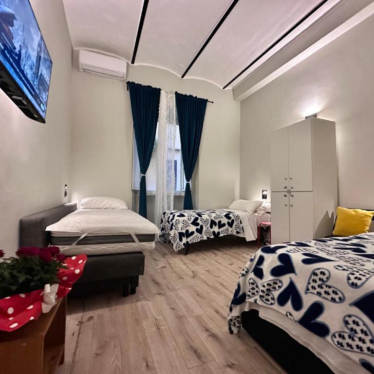 Român Holidays - Bed in Economy 5-Bed Mixed Dormitory Room - 8