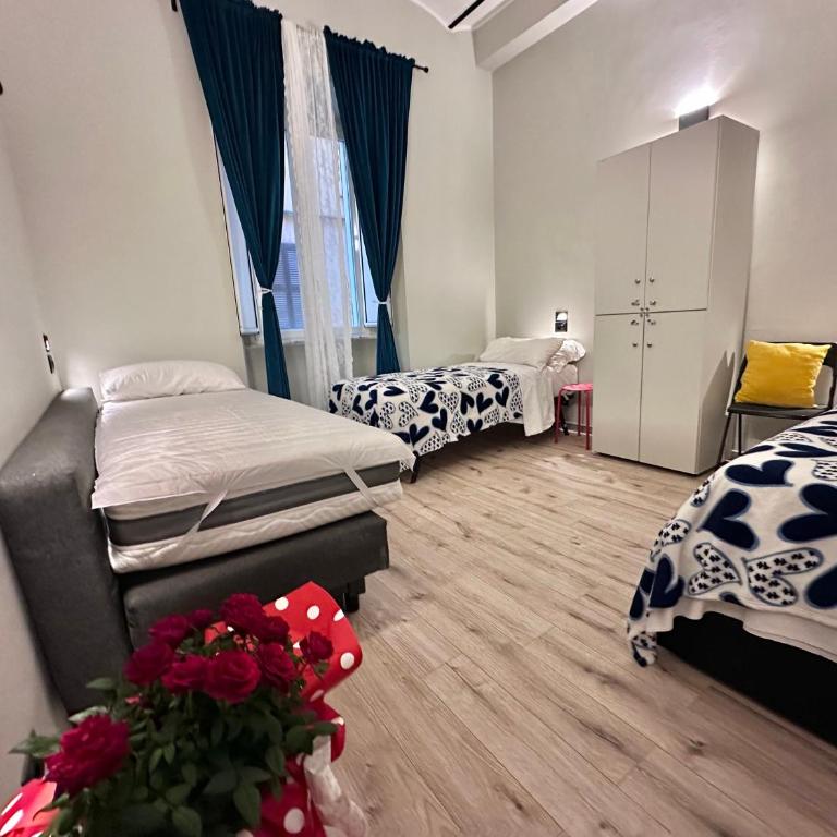 Român Holidays - Bed in 5-Bed Mixed Dormitory Room - 9