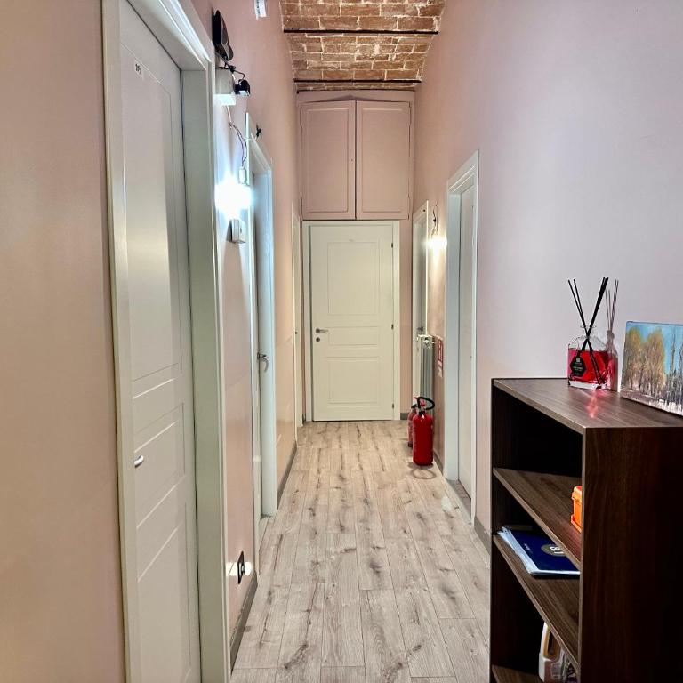 Român Holidays - Bed in Economy 5-Bed Mixed Dormitory Room - 3