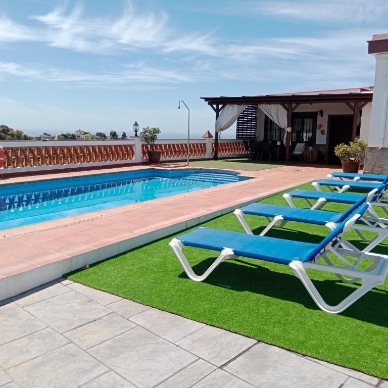 Villa Camarón - Three-Bedroom Villa - 2