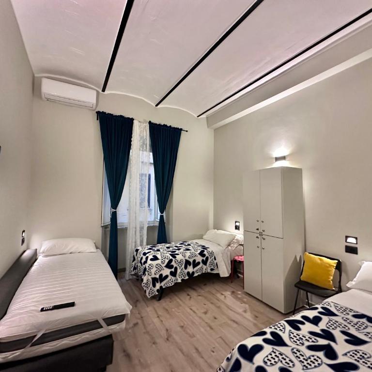 Român Holidays - Bed in 5-Bed Mixed Dormitory Room - 2