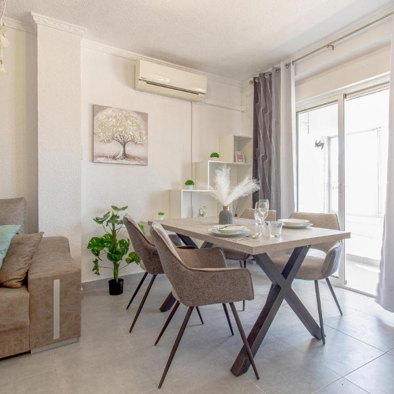 Beach Front Apartment In Torrevieja With Wifi - One-Bedroom Apartment - 6