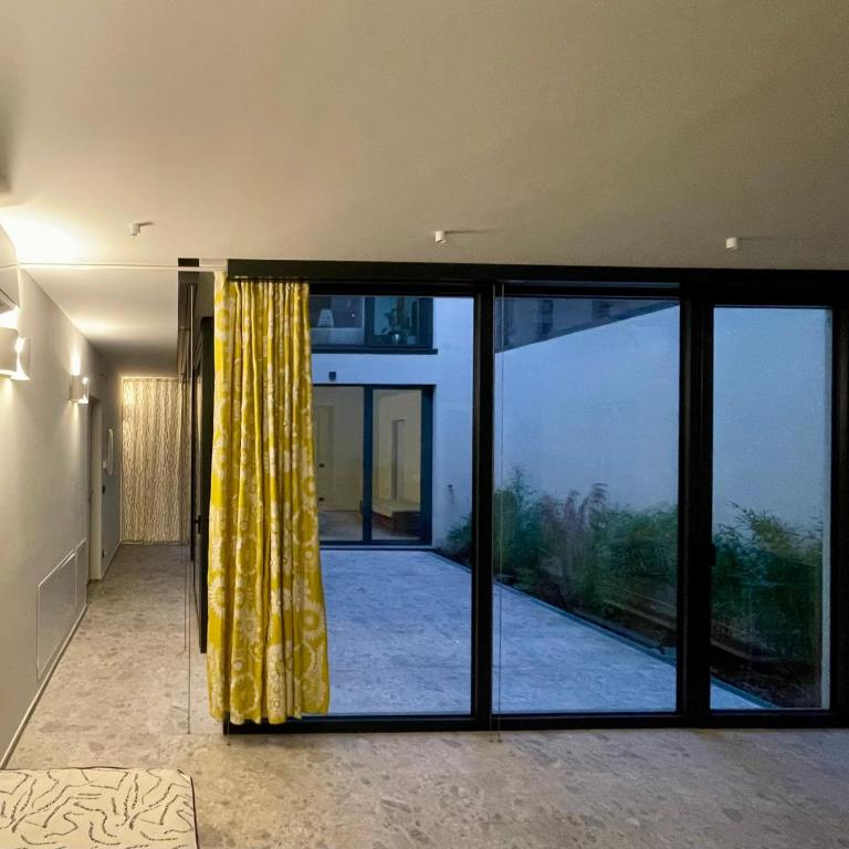 Glass & Charme - Central Suite - Appartamento con 2 Camere da Letto - 30