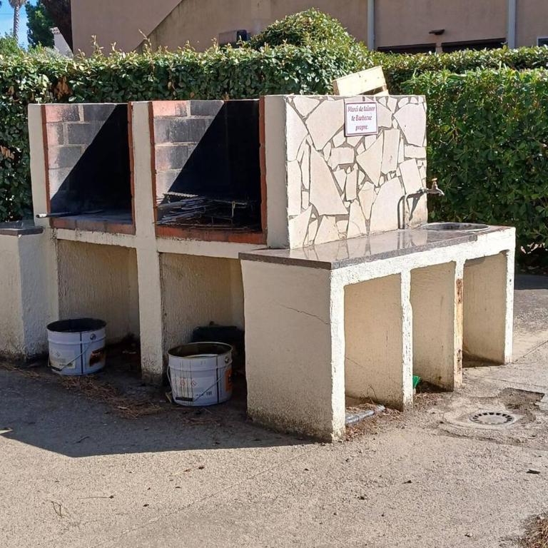 Studio Cabine Lumineux pour 4 au Grau d'Agde avec Vue Piscine et Parking - Studio - 9