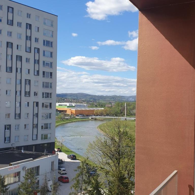 ILiDZA SKY - Apartman sa 1 Spavaćom Sobom, Balkonom i Pogledom na Planinu - 7