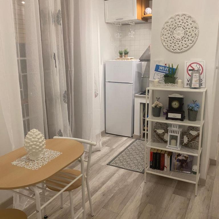 La casa di Simona - Appartamento con 2 Camere da Letto - 7