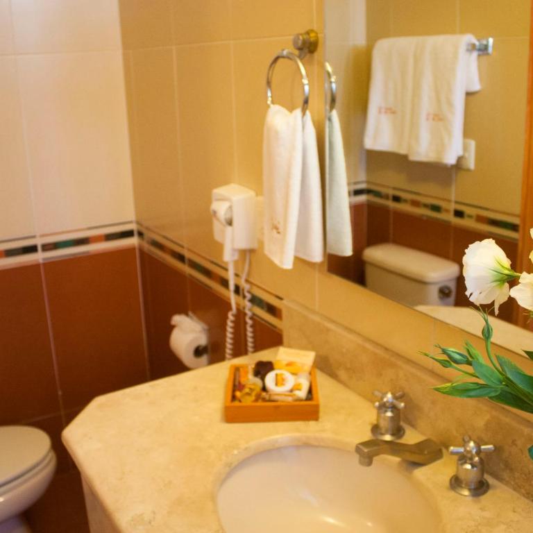 Hotel Puerta Del Sol Guadalajara - Large Double Room - 3