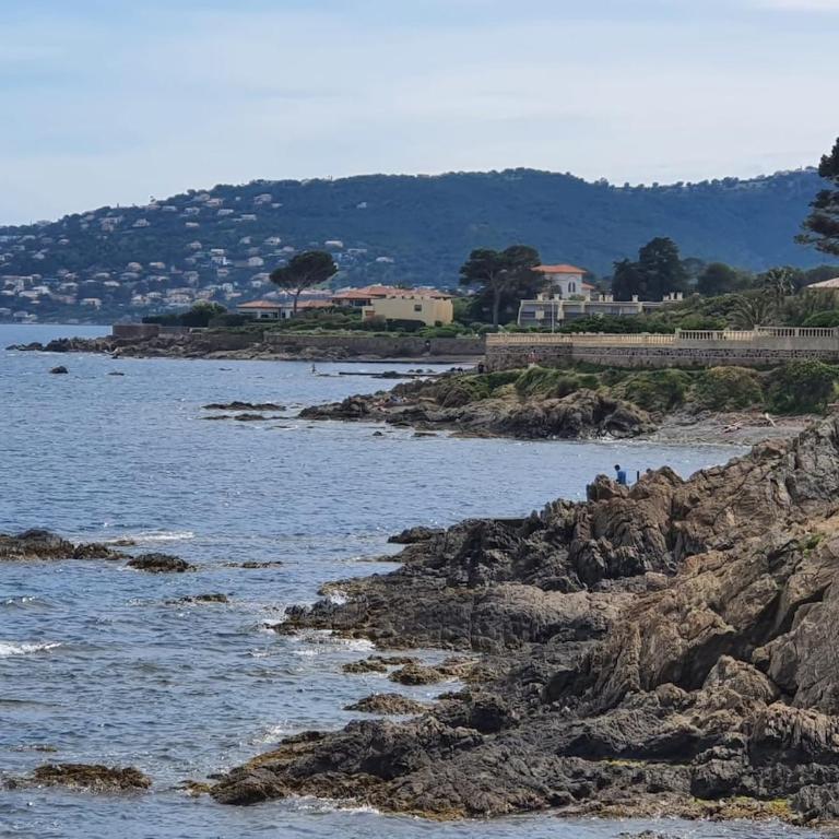 Saint-Aygulf,appartement à 50 m de la mer, avec parking privé - Appartamento con 2 Camere da Letto - 32