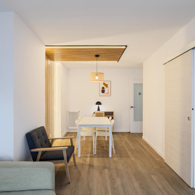Apartamento con dos grandes terrazas en Girona - Apartamento con terraza - 7