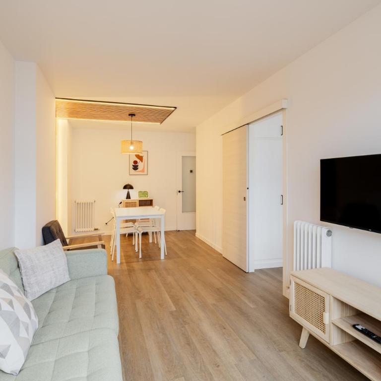 Apartamento con dos grandes terrazas en Girona - Apartamento con terraza - 18