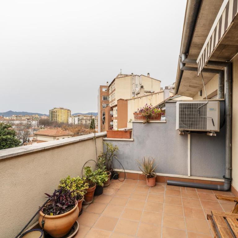 Apartamento con dos grandes terrazas en Girona - Apartamento con terraza - 21