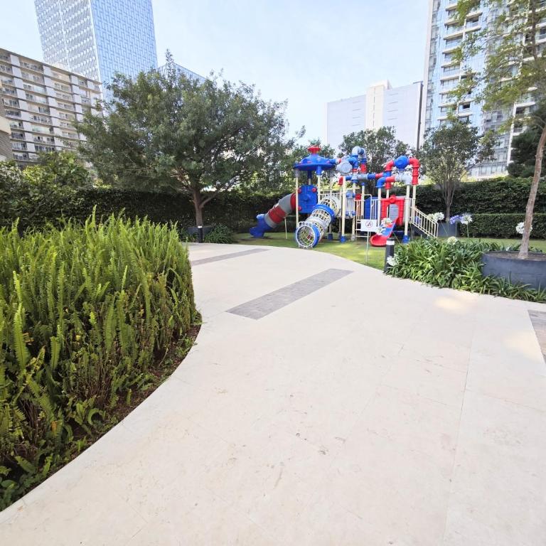FIFA World Cup Two Beautiful 1 BR apts, HS WiFi! - Deluxe Apartment - 39
