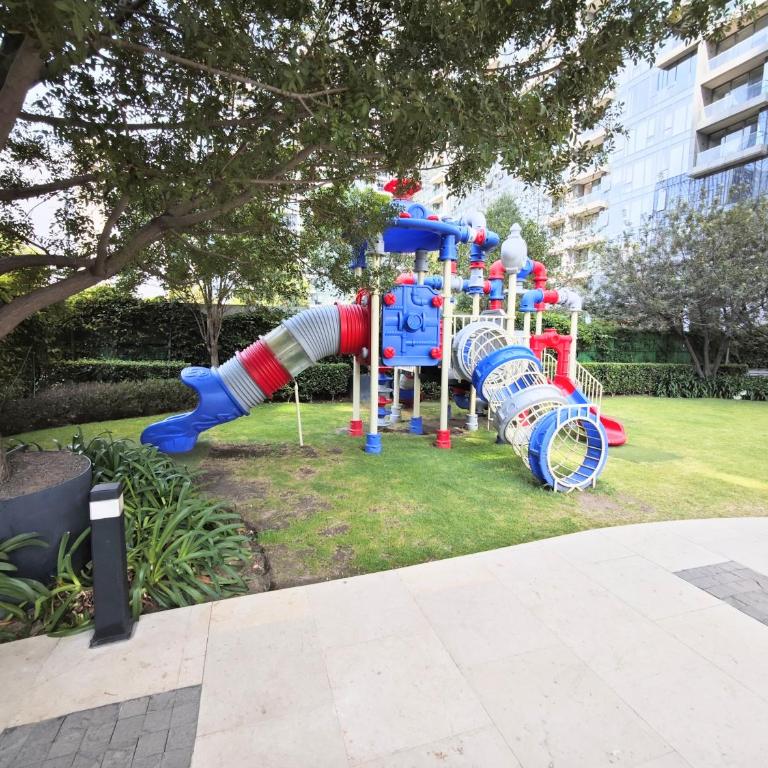 FIFA World Cup Two Beautiful 1 BR apts, HS WiFi! - Deluxe Apartment - 26