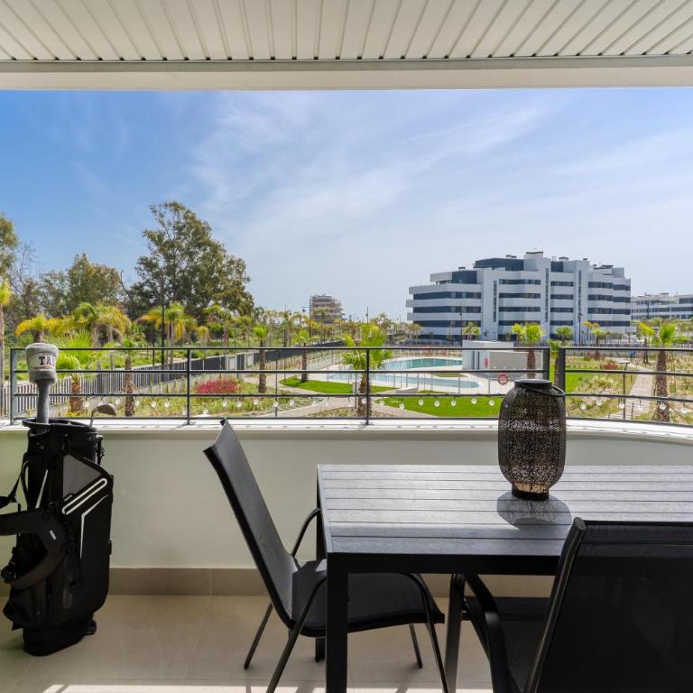 Alboran Playa & Golf - Apartamento de 2 dormitorios con balcón y vistas al mar - 1