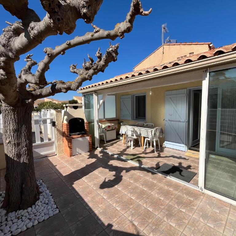 Belle maison de vacances semi climatisée, clôturée, véranda, 6 couchages, résidence LE VILLAGE DE LA MER LRVM93 - Maison 2 Chambres - 14