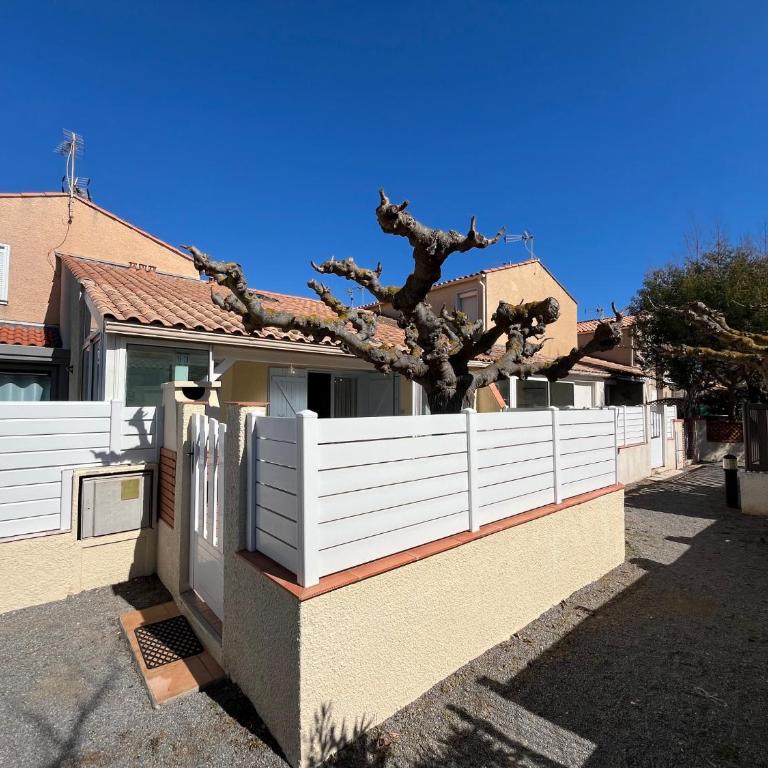Belle maison de vacances semi climatisée, clôturée, véranda, 6 couchages, résidence LE VILLAGE DE LA MER LRVM93 - Maison 2 Chambres - 15