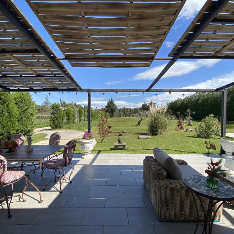 Le Galinié Chic'Art. Un bel Atelier avec Piscine - Maison 2 Chambres - 25