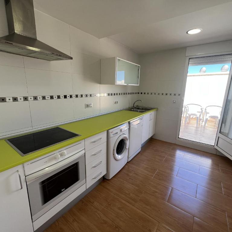 Levante Frontal al Mar - Apartamento de 3 dormitorios con vistas - 5