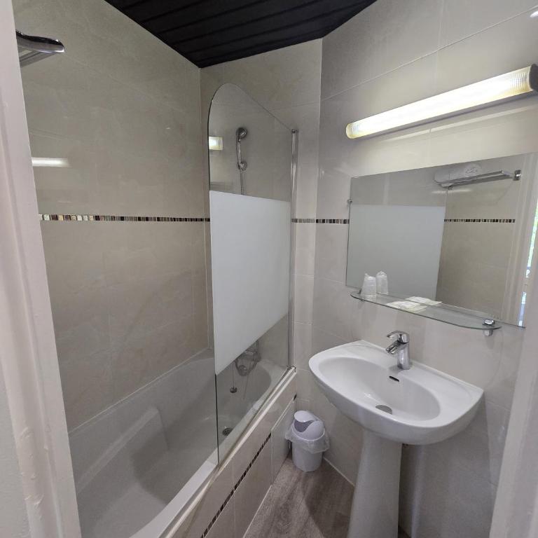 Hipotel Belgrand Edith Piaf - Chambre Simple - 3