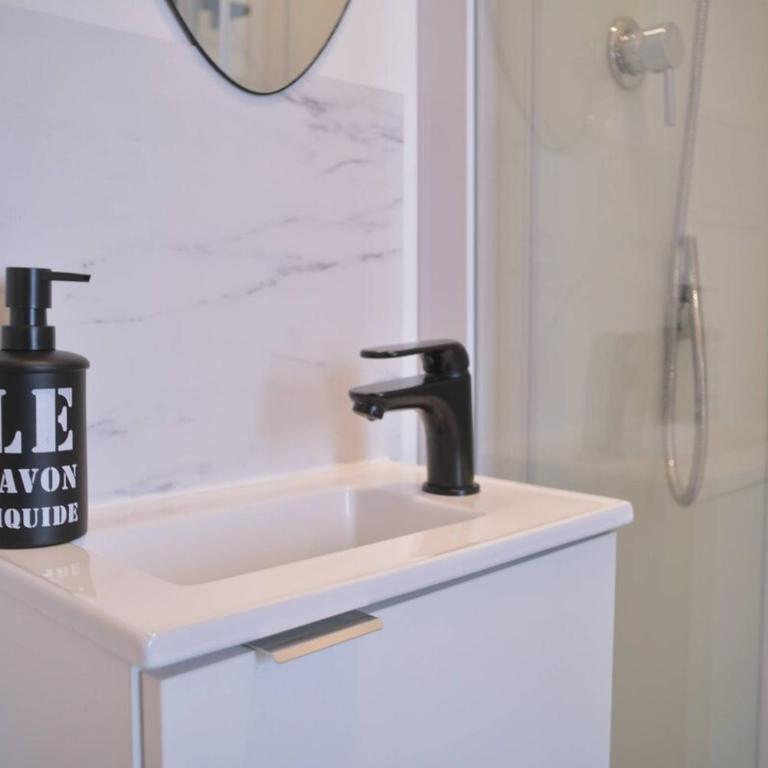 Super studio 6 new quiet close to thé center - Appartamento con 1 Camera da Letto - 3