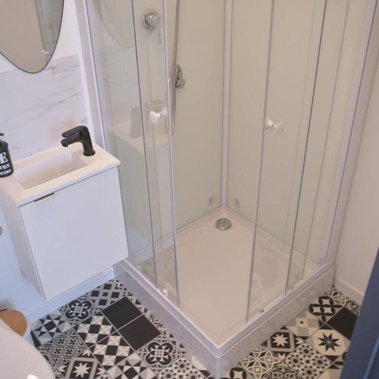 Super studio 6 new quiet close to thé center - Appartamento con 1 Camera da Letto - 12