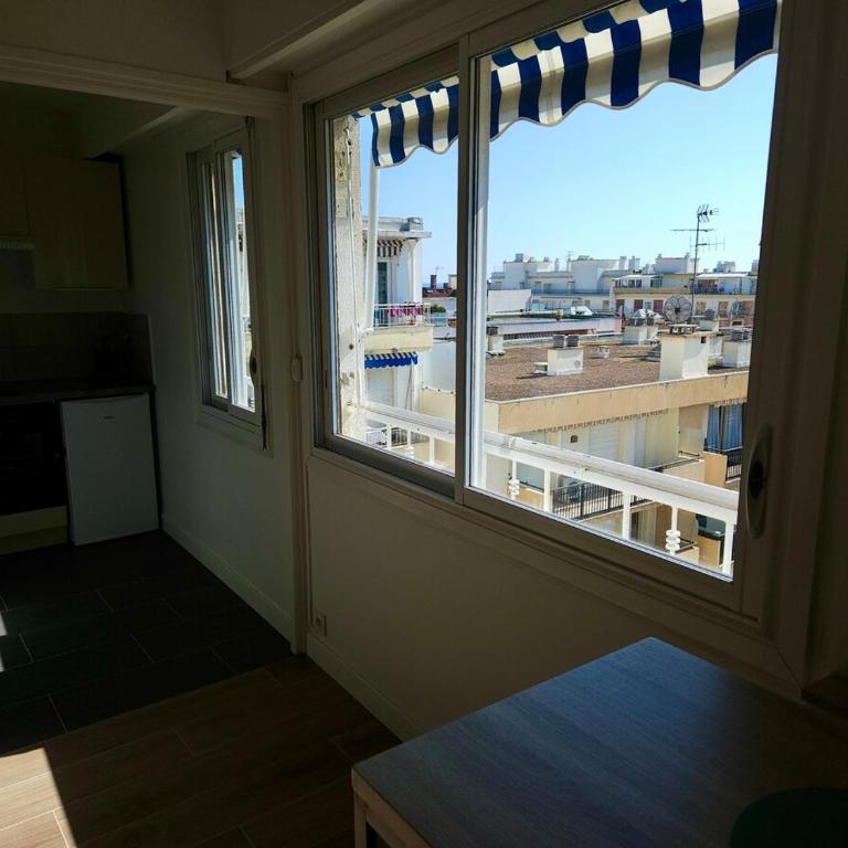 Beau studio, Le Lérins Centre Juan-les-Pins , 150m des plages - Appartement 1 Chambre - 7