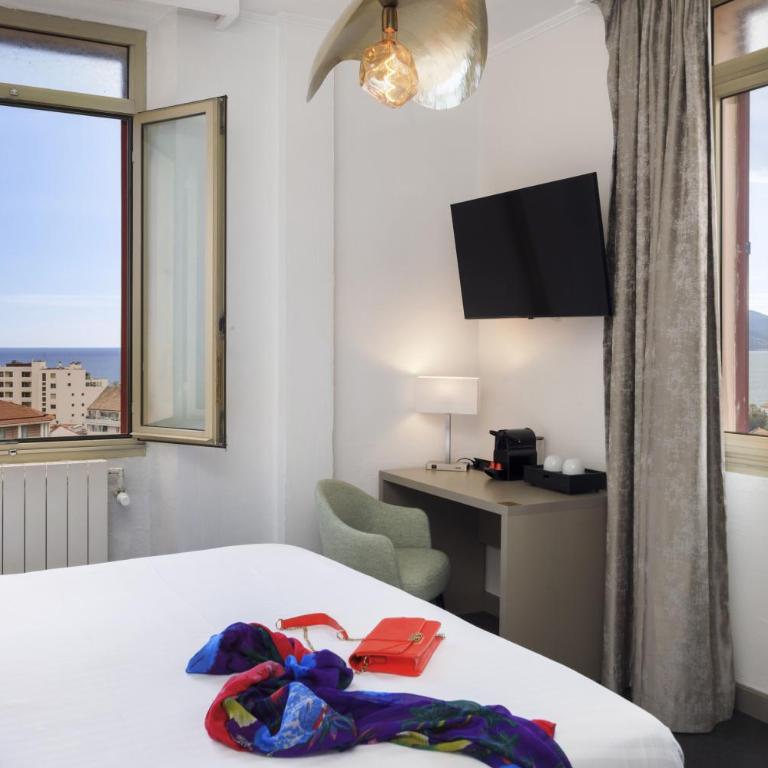 Best Western Hôtel des Orangers Cannes - Chambre Lit Queen-Size Deluxe Non-Fumeurs - Vue sur Mer - 3