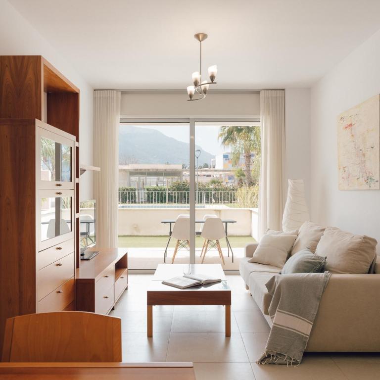 Marina Real I - Casa Areca - Apartamento de 2 dormitorios con vistas a la piscina - 1