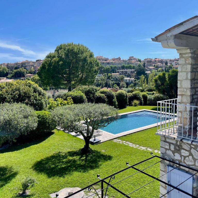 La Marjalou à Vence avec piscine & grand jardin - Villa - 37