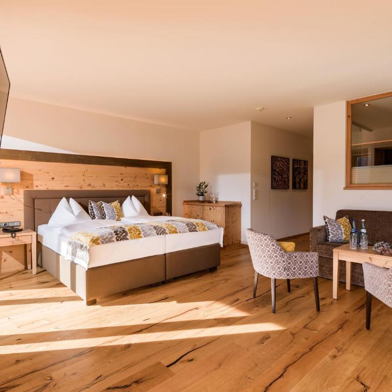 Hotel Zentral ****superior - Junior Suite „Maierl“ - 3