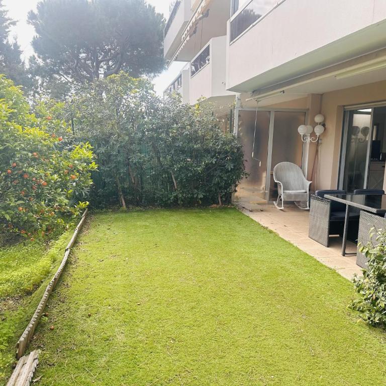 Light modern Studio with Garden terrace shared pool - 2294 - Studio-Apartment - 2