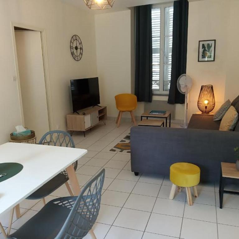 Grand Pied à Terre in Blois for 2 to 6 travellers - Appartement 2 Chambres - 2