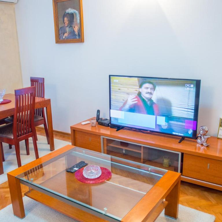 Denirom Apartments - One-Bedroom Apartment - 9