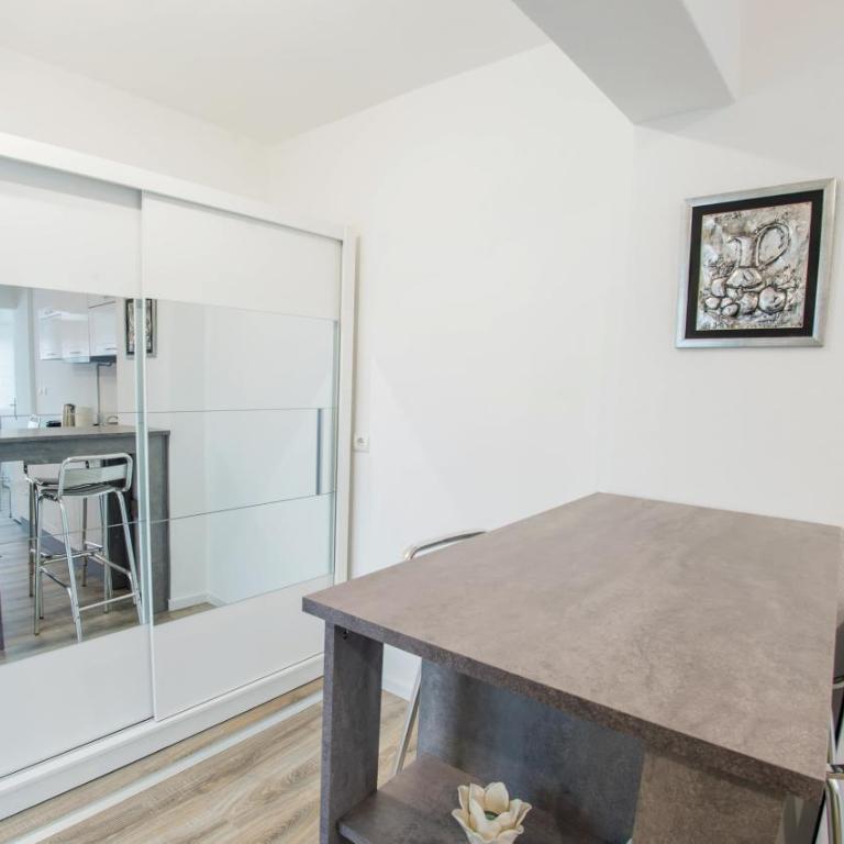 Denirom Apartments - Deluxe Studio - 12