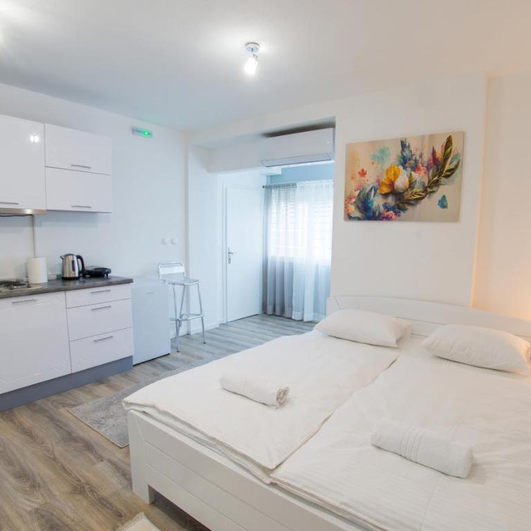 Denirom Apartments - Deluxe Studio - 4