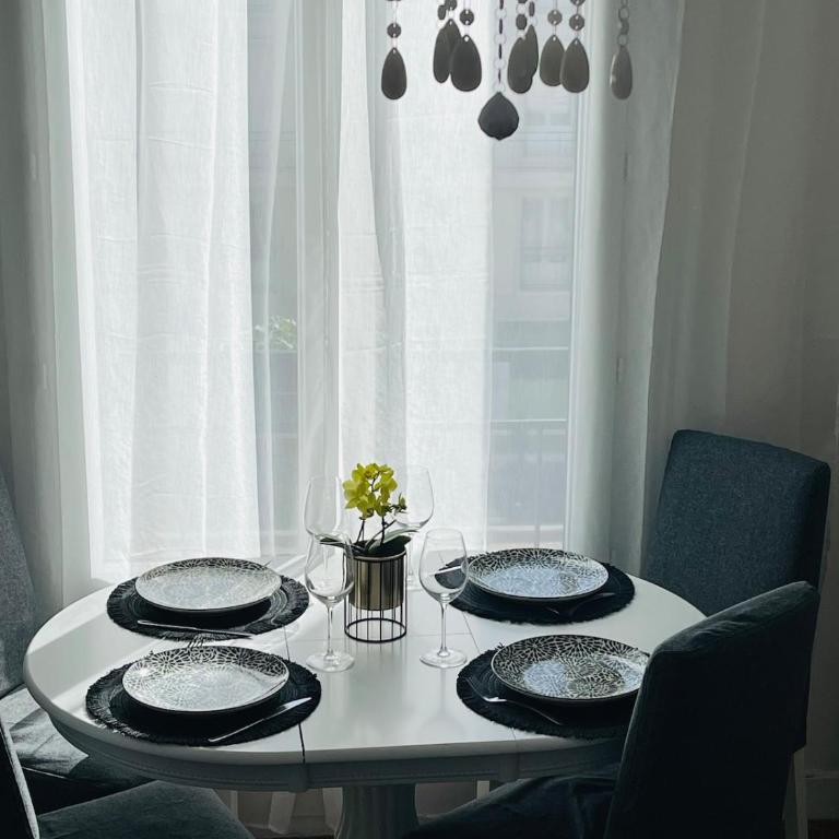 Charmant Perret centre-ville 2 chambres idéales - Apartment - 15