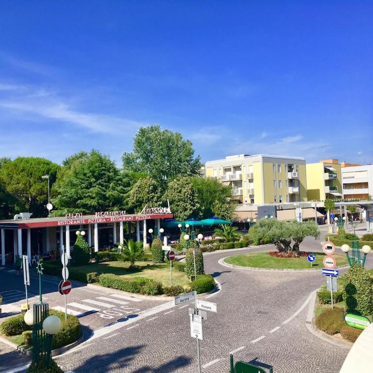 7 posti nel cuore dell'area pedonale con parcheggio - Three-Bedroom Apartment - 21