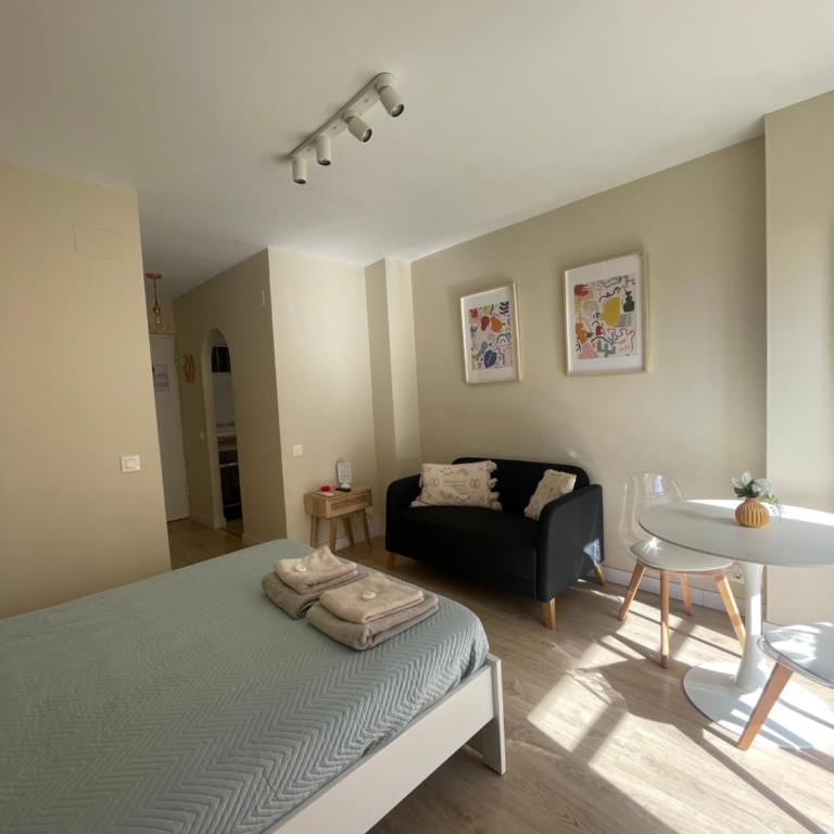 Estudio Boutique en Benalmádena, Recepción 24 horas, Piscinas - Estudio Deluxe - 2