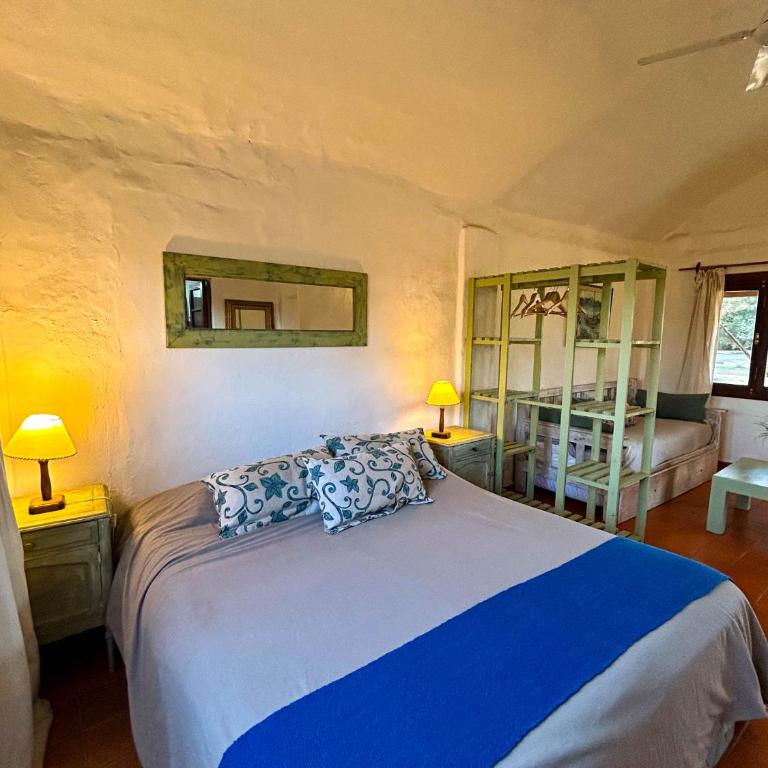 Posada Buen Camino - Habitación Cuádruple con baño - 2