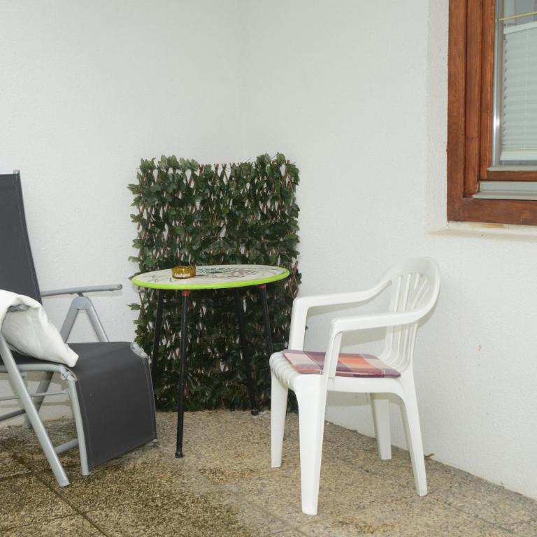Pension Eule - Einzelzimmer mit Terrasse - 2