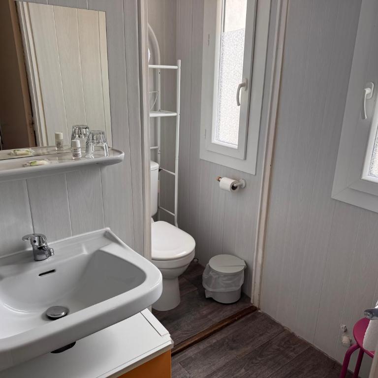 Le Chemin Neuf - Doppelzimmer mit 2 Doppelbetten - 3