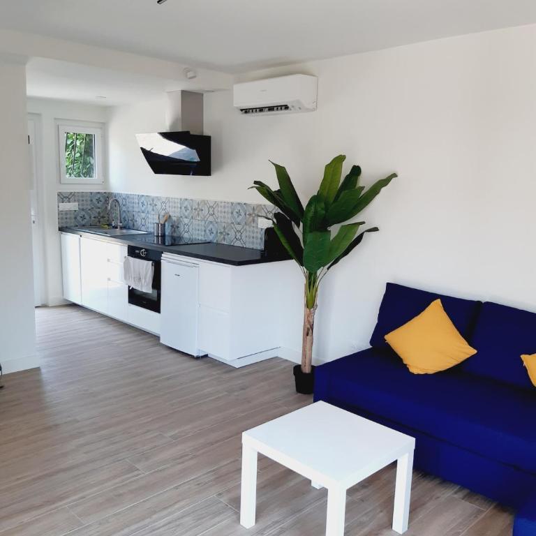 Pavillon 4 personnes entièrement rénové proche plage - One-Bedroom Apartment - 13
